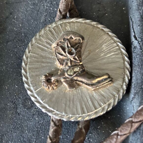 Vintage Cowboy Boot Bolo Tie - Picture 2 of 4